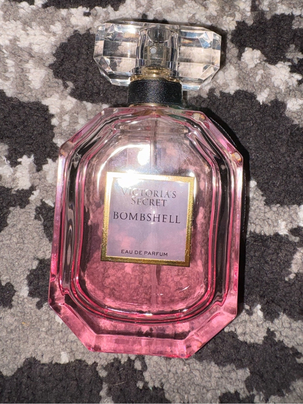 Bombshell Eau De Parfum. - Picture 2 of 5